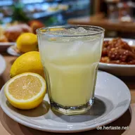 Brasilianische Limonade: Cremige Limonada Su&iacute;&ccedil;a selber machen