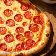 Pizza vom Blech Omas einfaches Familienrezept