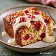Rhabarberkuchen mit Pudding: Knusprig