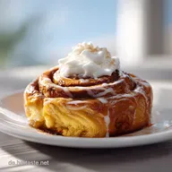 Zimtschnecken: Saftiges Rezept f&uuml;r 12 St&uuml;ck mit Frischk&auml;se Frosting