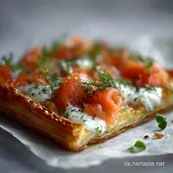 Schnelle Bl&auml;tterteig Pizza mit R&auml;ucherlachs in 25 Minuten | Baked Puff Pastry