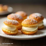 Vanillekipferl Rezept Omas Geheimnis f&uuml;r zarte Pl&auml;tzchen